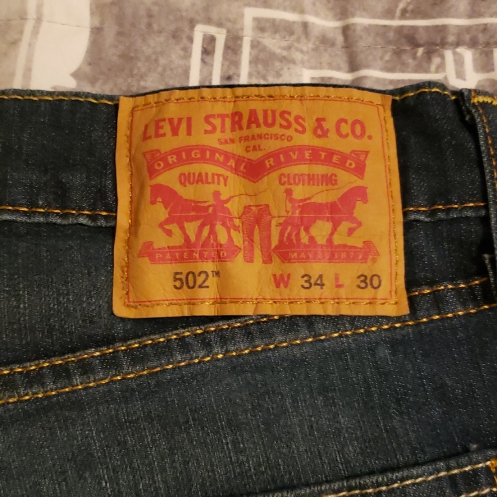 Levi 502 Jeans